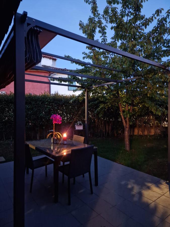 Apartments Poretti For 2,In Center Parking Free In The Yard,6 Min Beach Walk Rovinj Exterior photo