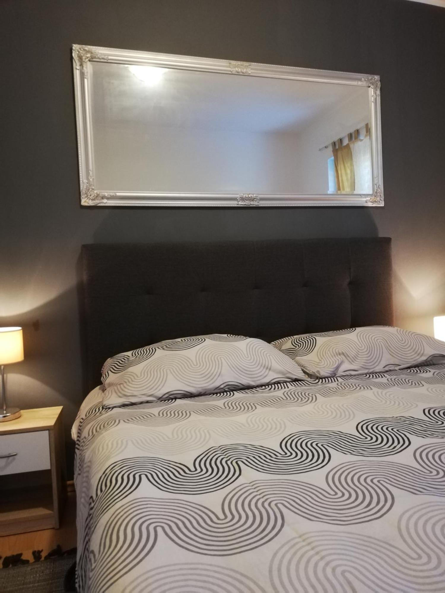Apartments Poretti For 2,In Center Parking Free In The Yard,6 Min Beach Walk Rovinj Exterior photo